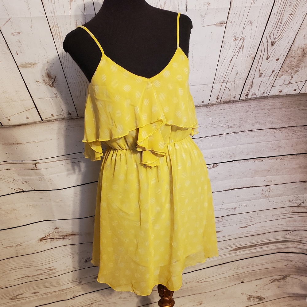 Chelsea and Violet V-neck spaghetti strap chiffon mini dress yellow size Small